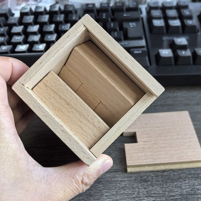 Magic IQ Oblique Placement of  - огляд і ціна Woodworking Game